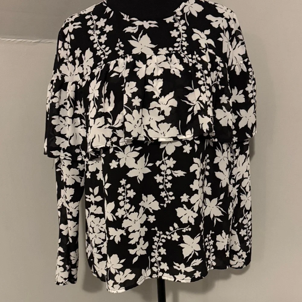 Floral Black and White Women's Top medium Michael Kors